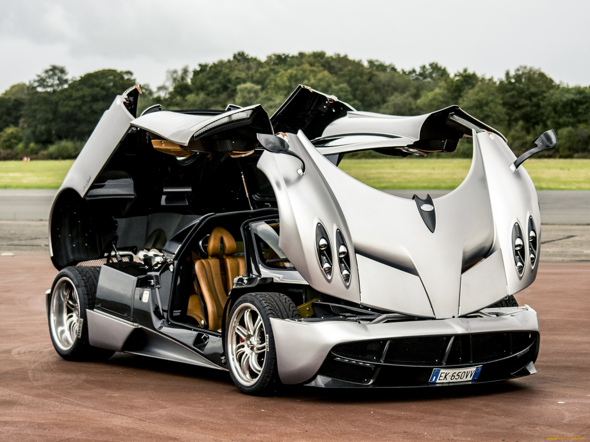 Dunyodagi eng. Pagani Huayra трансформеры. Pagani 2015. Енг киммат машина. Кенигсегг Хуайра.